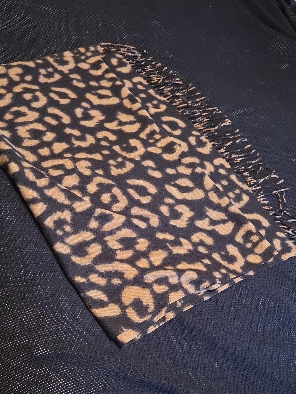pashmina Leopard Print Fringe Scarf - Black & Tan, 100% cashmere, NWOT